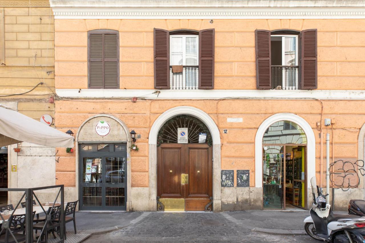 Iflat A Sparkle Of Red In Trastevere Roma Eksteriør bilde